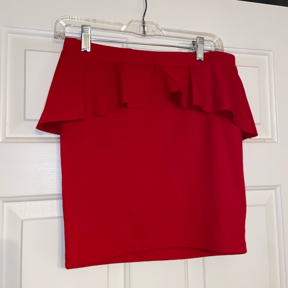 Peplum body con skirt